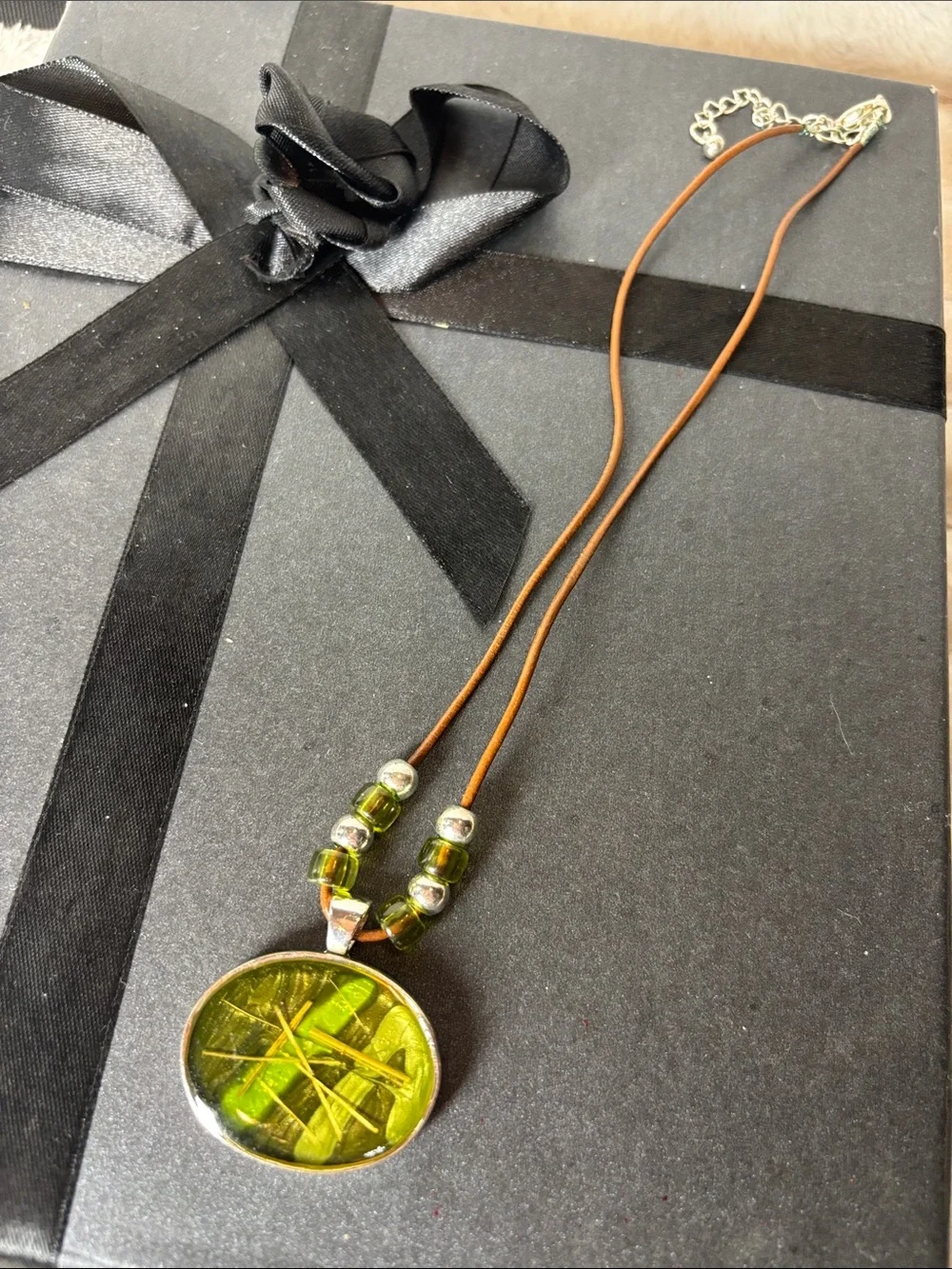 Vintage KC Kenneth Cole Enamel Green Pendant Necklace Glitter Silver Tone